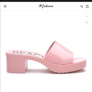 New Wade sandals in Pink size 9- Very comfortable!